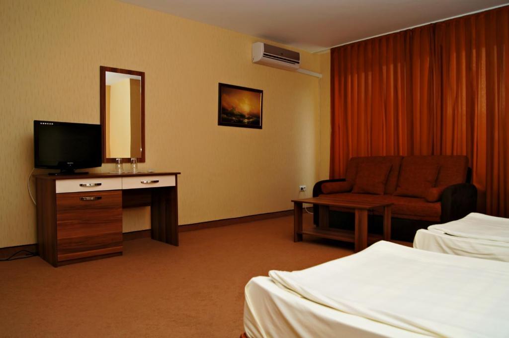 Family Hotel Ramira Kyustendil Room photo